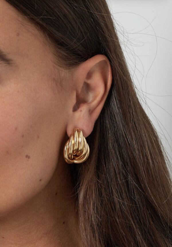 Plated Wavy Line Earring