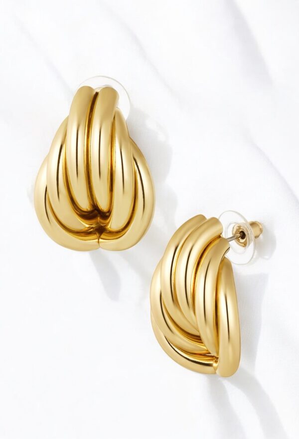 Plated Wavy Line Earring